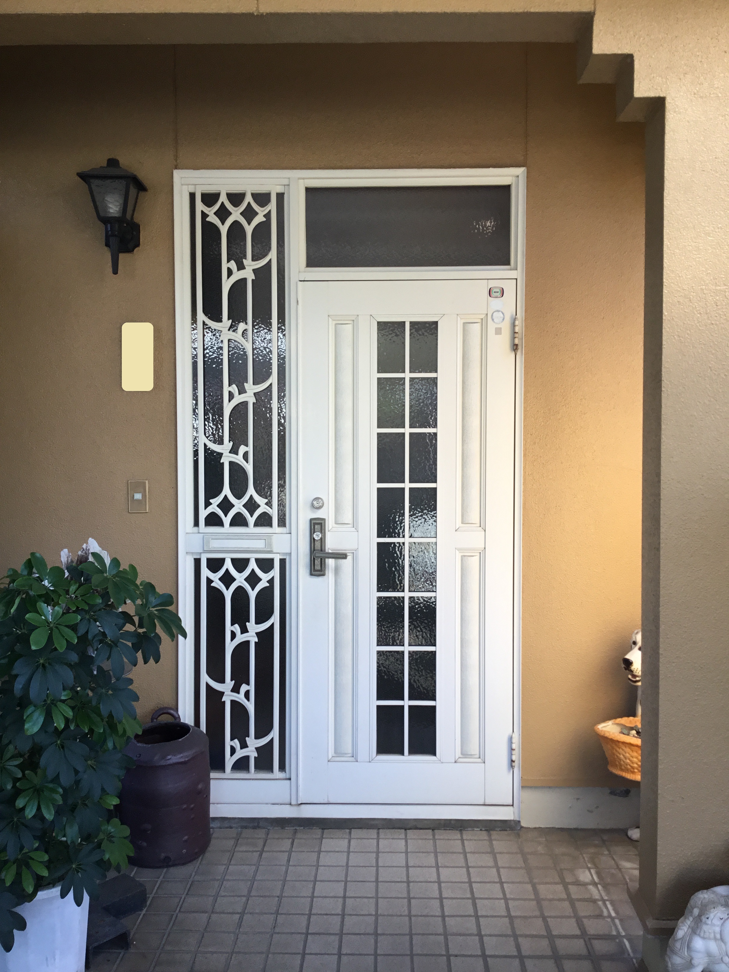 さくらエステート 大牟田店の玄関ドア　取替えの施工前の写真1